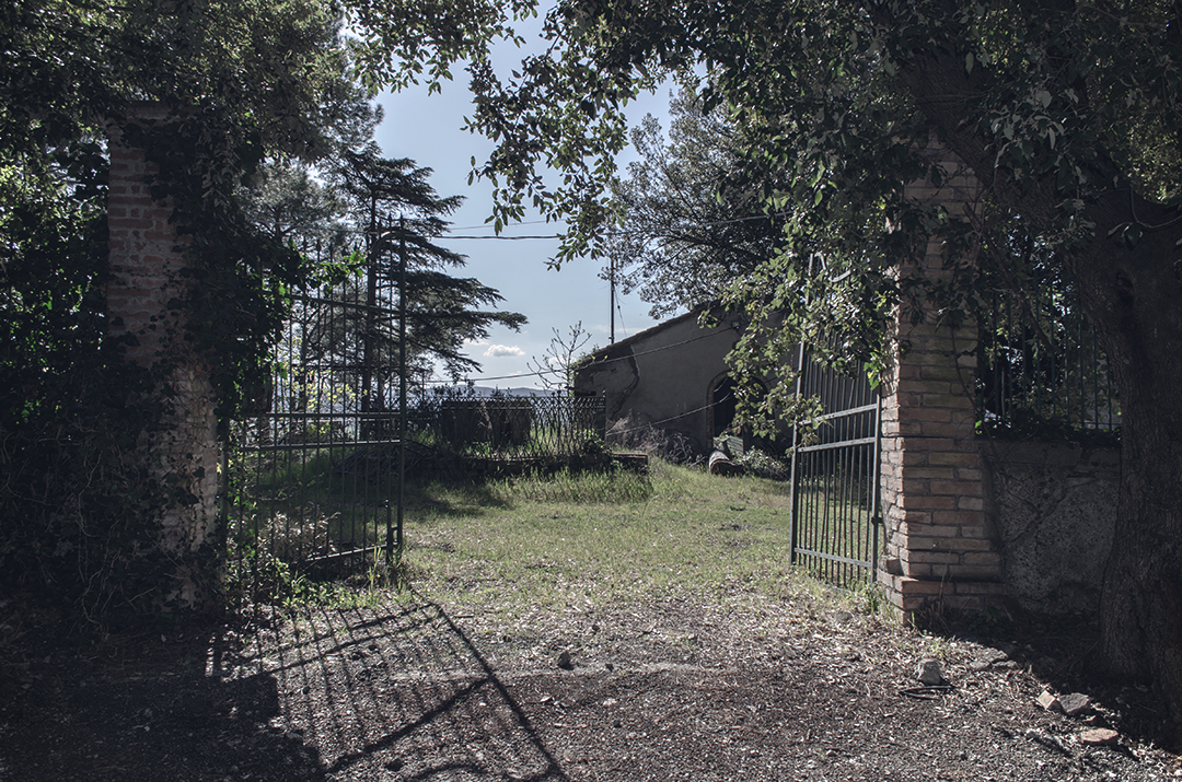 Un villaggio abbandonato in Toscana