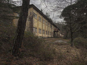 Una colonia abbandonata sulla montagna