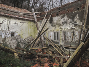 Una colonia abbandonata sulla montagna