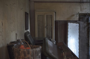 Luoghi Abbandonati Italia Urbex. La Casa del Preside Ufficiale