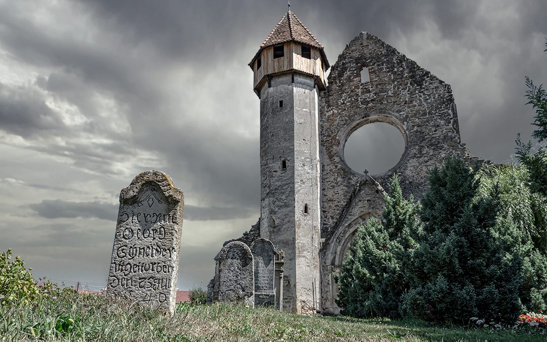 Le Rovine del Monastero di Carta e la leggenda del film “The Nun”