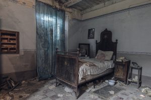 La Villa Che Attende, Case Abbandonate in Italia