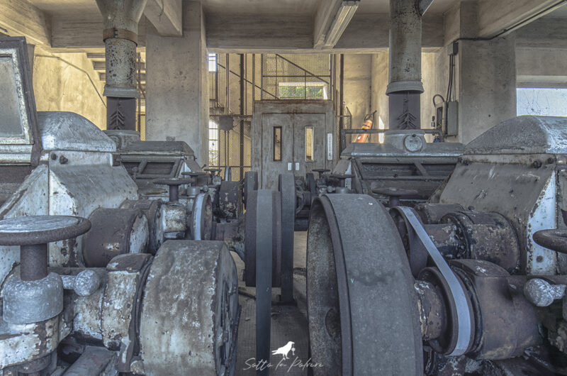 Fabbriche e industria del Novecento. Un vecchio mulino abbandonato.